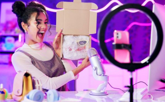AUTHENTICITY SELLS: WHY GREAT INFLUENCER CAMPAIGNS DEPEND ON GREAT FULFILMENT